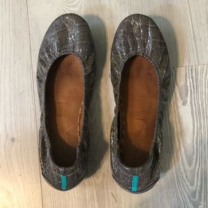 Tieks Slate Gray Croc Size 10